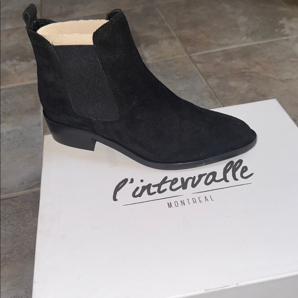 BNIB L'INTERVALLE Black Suede Teesha Chelsea Ankle Boots - Picture 2 of 7